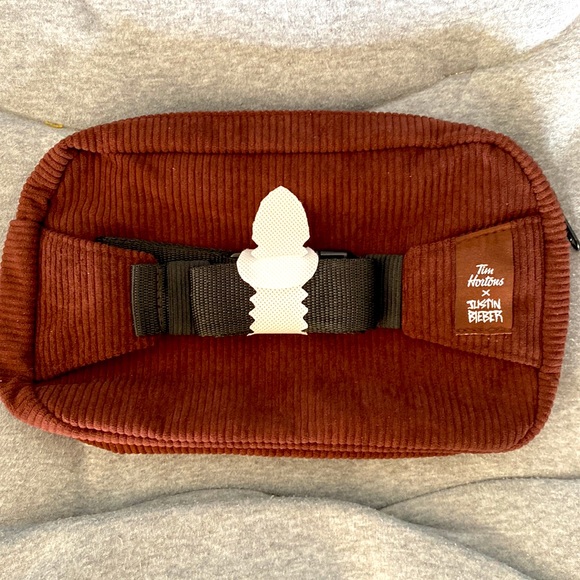 Timbiebs Fanny Pack- Brand New - Picture 2 of 2